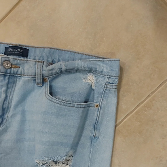 Just USA Women's Light Blue Distressed Boyfriend Jeans - Picture 4 of 10